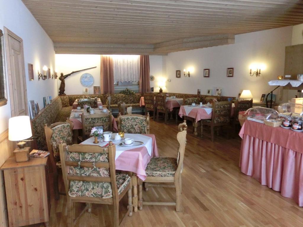 Hotel Simon Ґаутінґ Екстер'єр фото