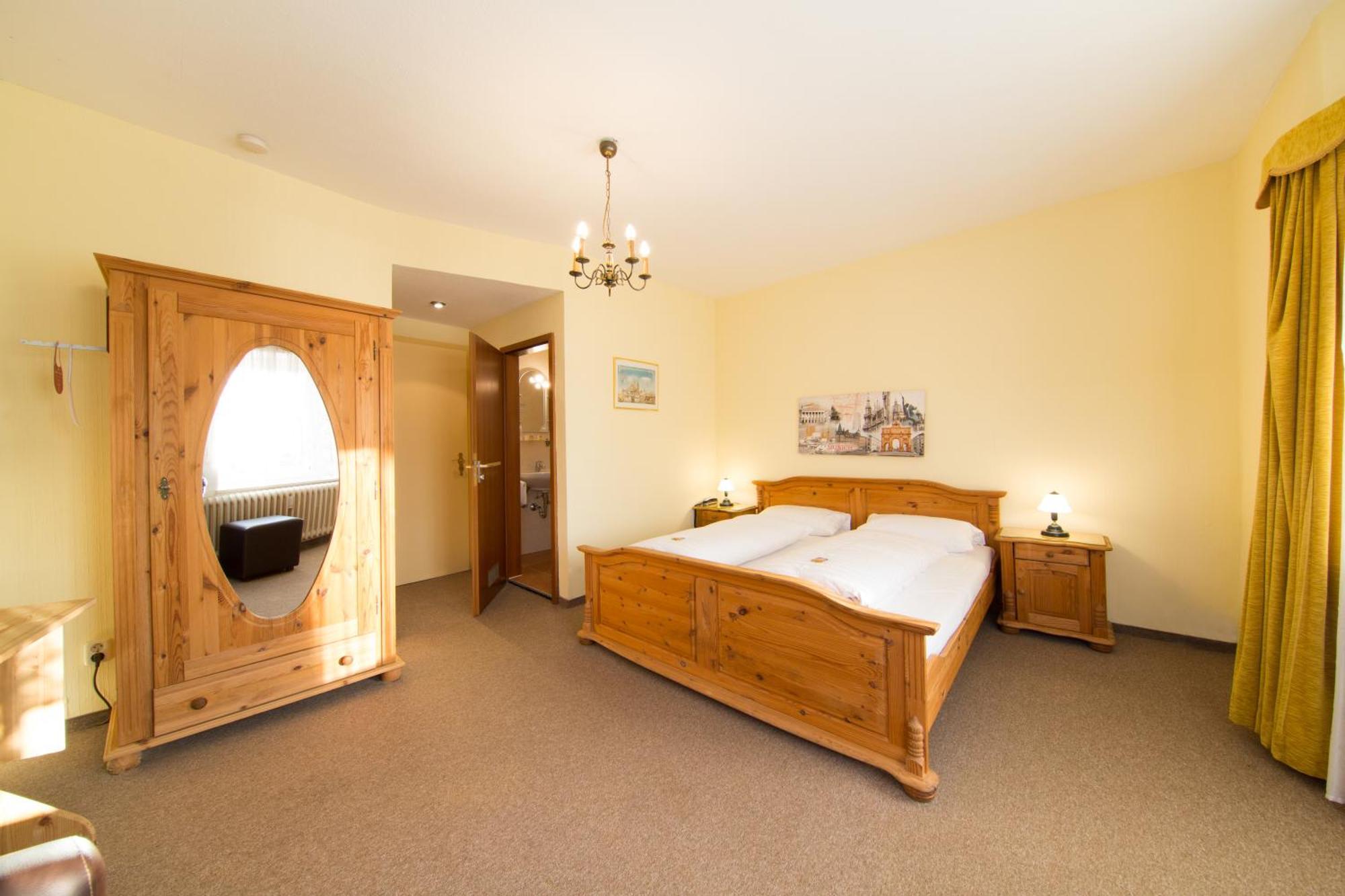 Hotel Simon Ґаутінґ Екстер'єр фото