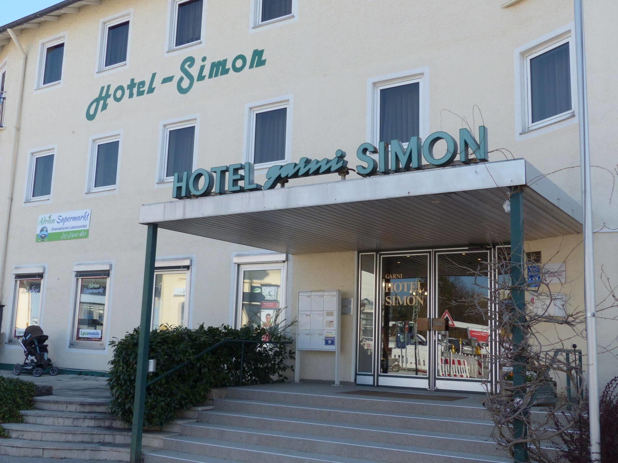 Hotel Simon Ґаутінґ Екстер'єр фото