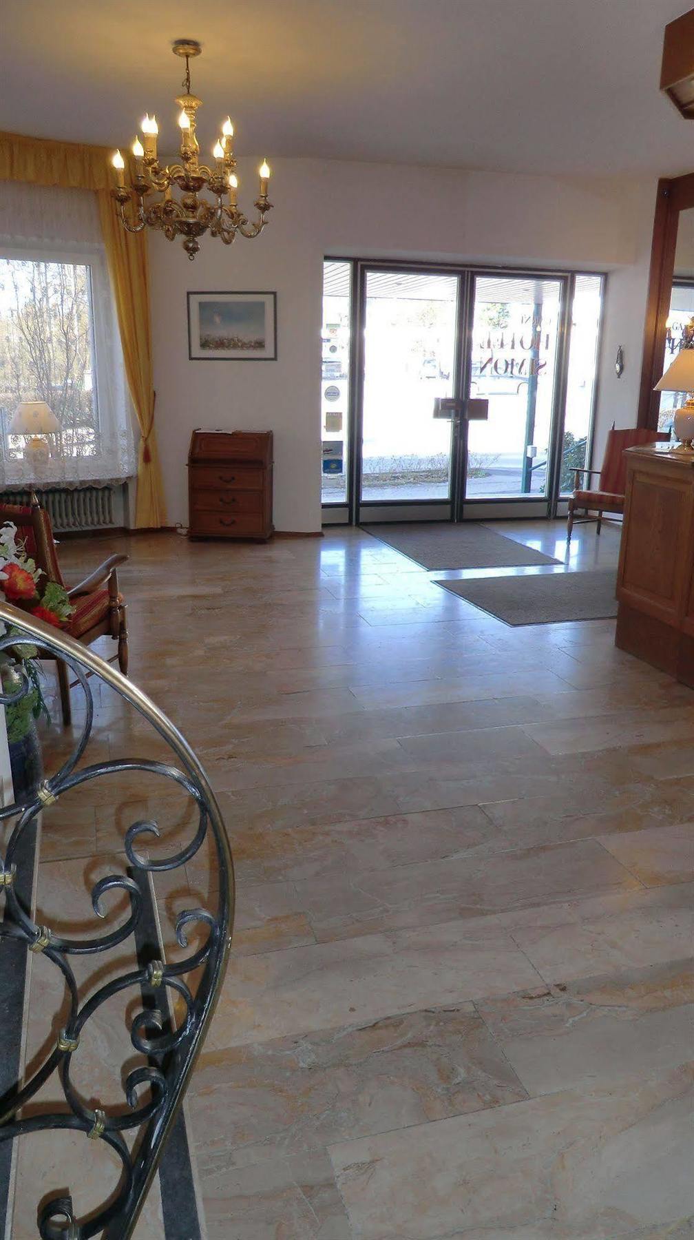 Hotel Simon Ґаутінґ Екстер'єр фото