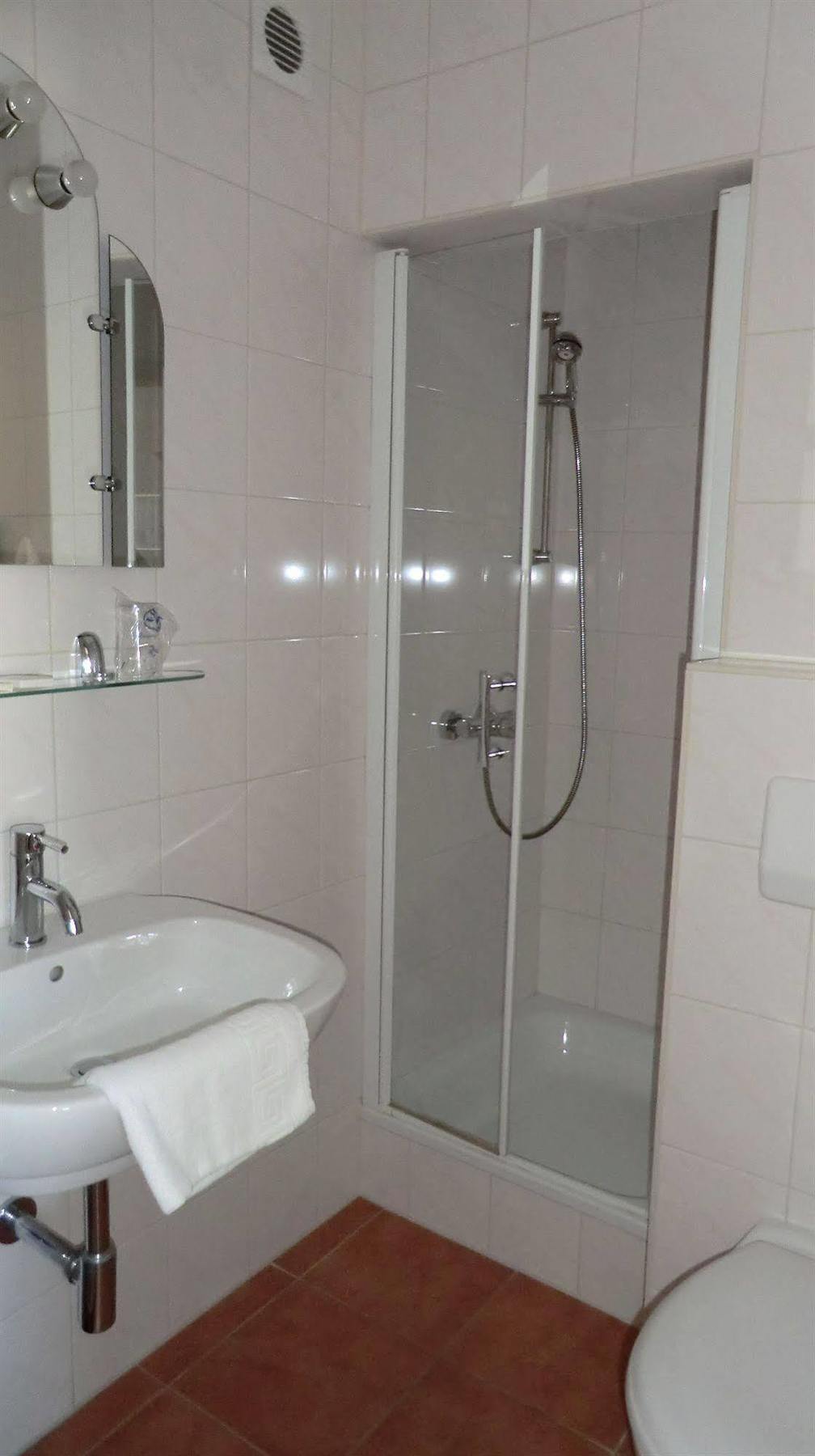 Hotel Simon Ґаутінґ Екстер'єр фото